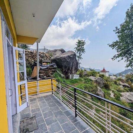 Young Monk Hostel & Cafe Dharamkot แมคลอยด์กันจ์ ภายนอก รูปภาพ