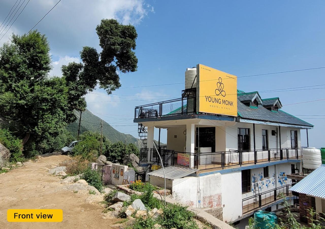 Young Monk Hostel & Cafe Dharamkot แมคลอยด์กันจ์ ภายนอก รูปภาพ
