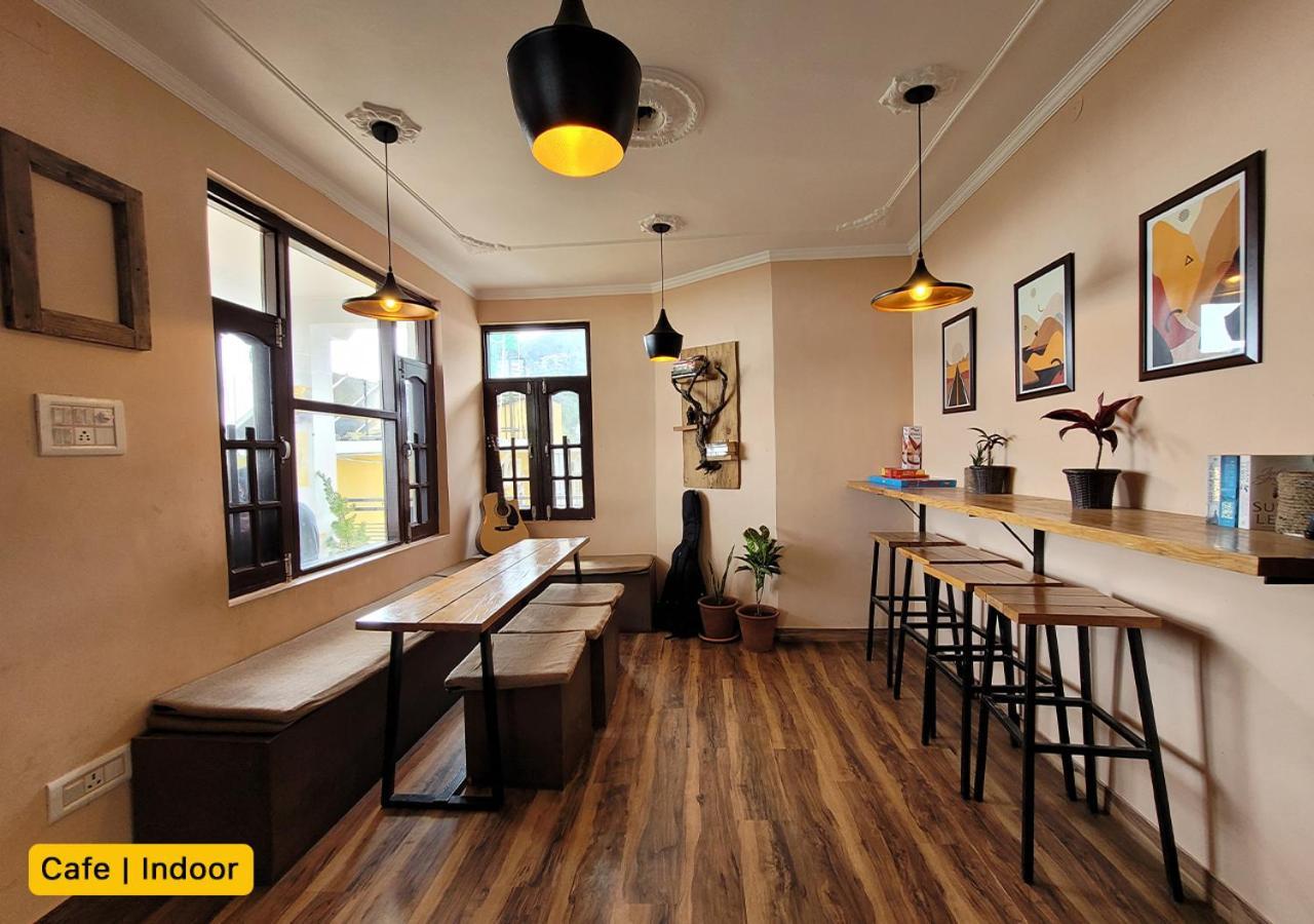 Young Monk Hostel & Cafe Dharamkot แมคลอยด์กันจ์ ภายนอก รูปภาพ